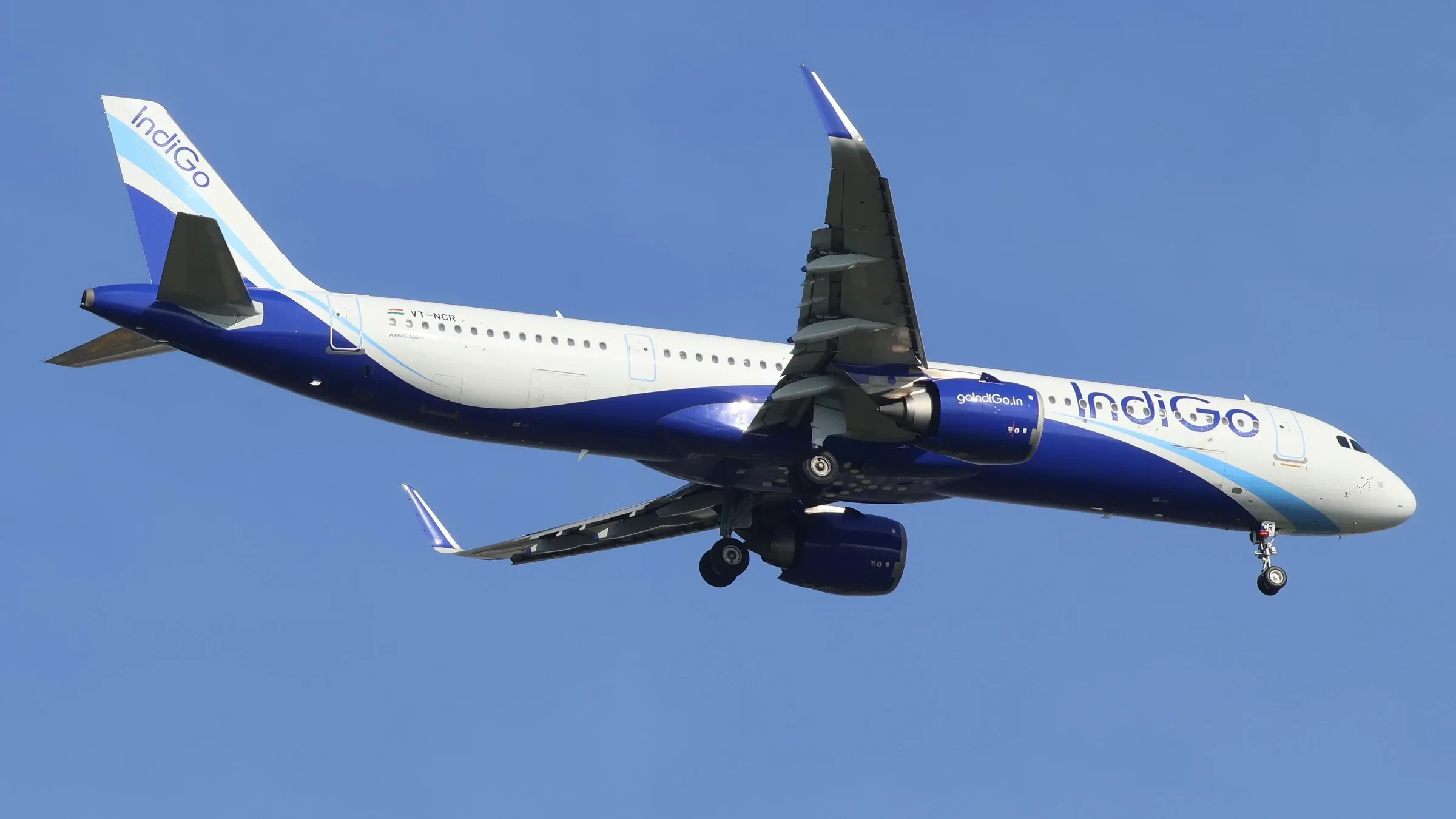 An IndiGo Airbus A321neo on approach to Singapore Changi airport