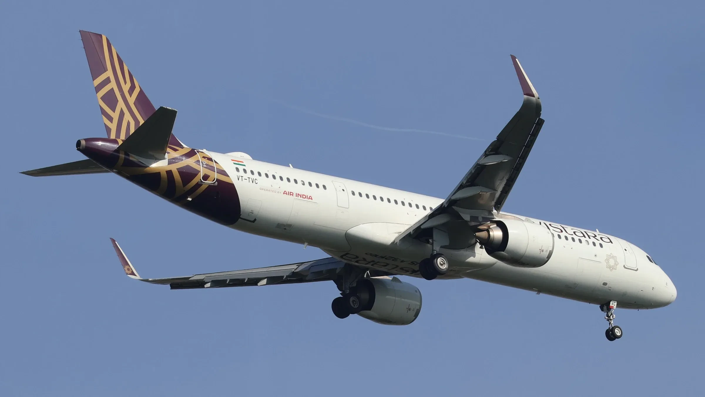An Air India Airbus A321neo on approach to Singapore Changi airport