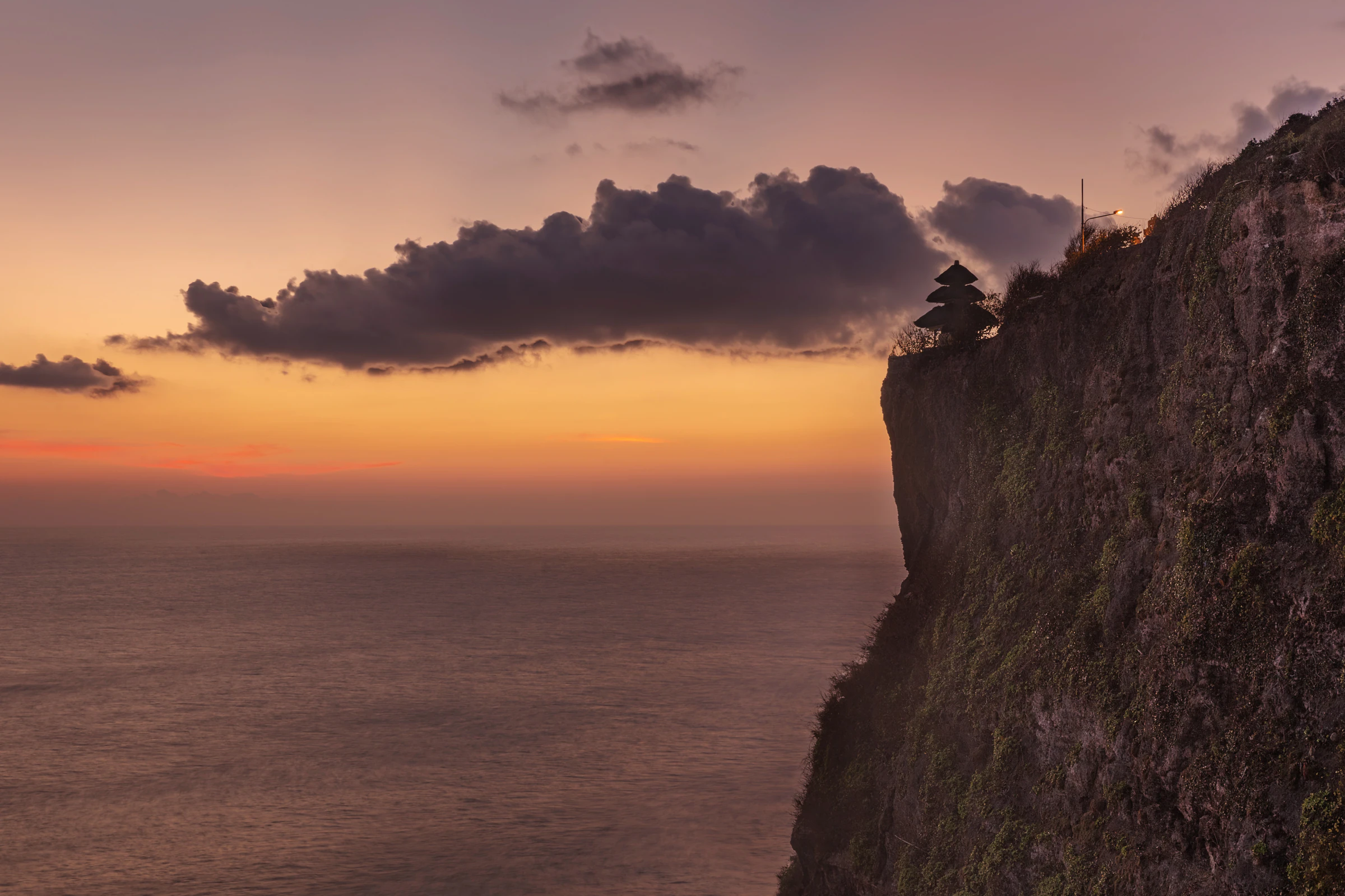 Uluwatu guide: surf, cliffs, beaches and the Kecak dance