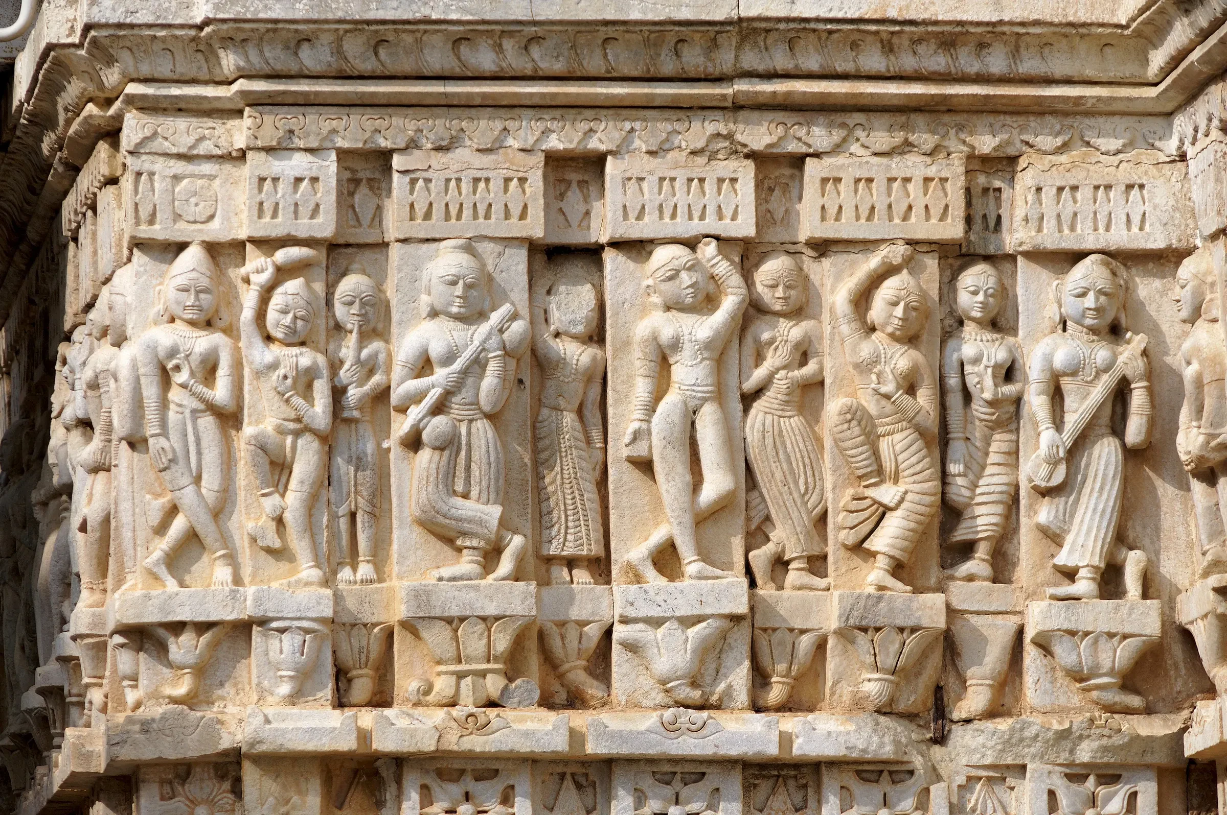 Carved figures on the outer wall of Jagdish Temple in Udaipur