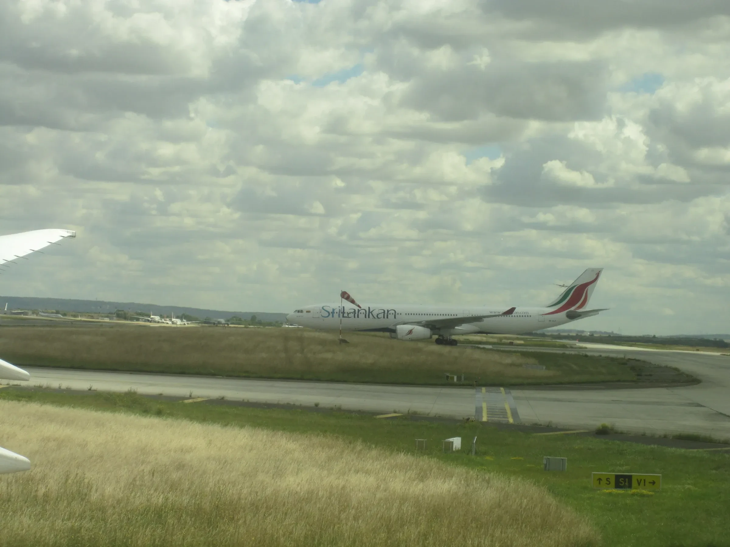 A SriLankan Airlines Airbus A330 taxiing at Paris Charles de Gaulle airport