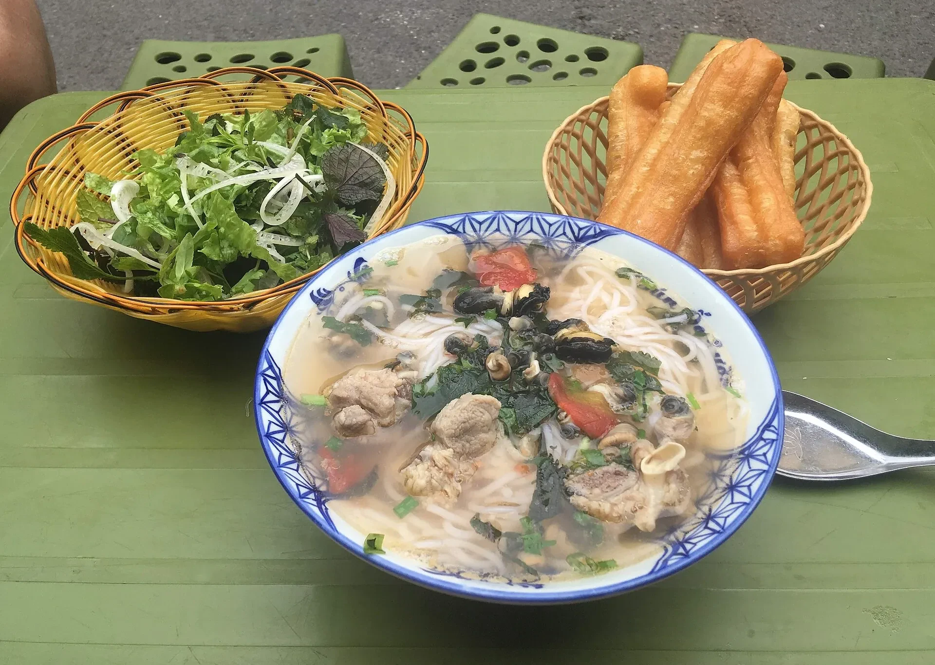 Vietnamese food: what to eat in Vietnam, north to south