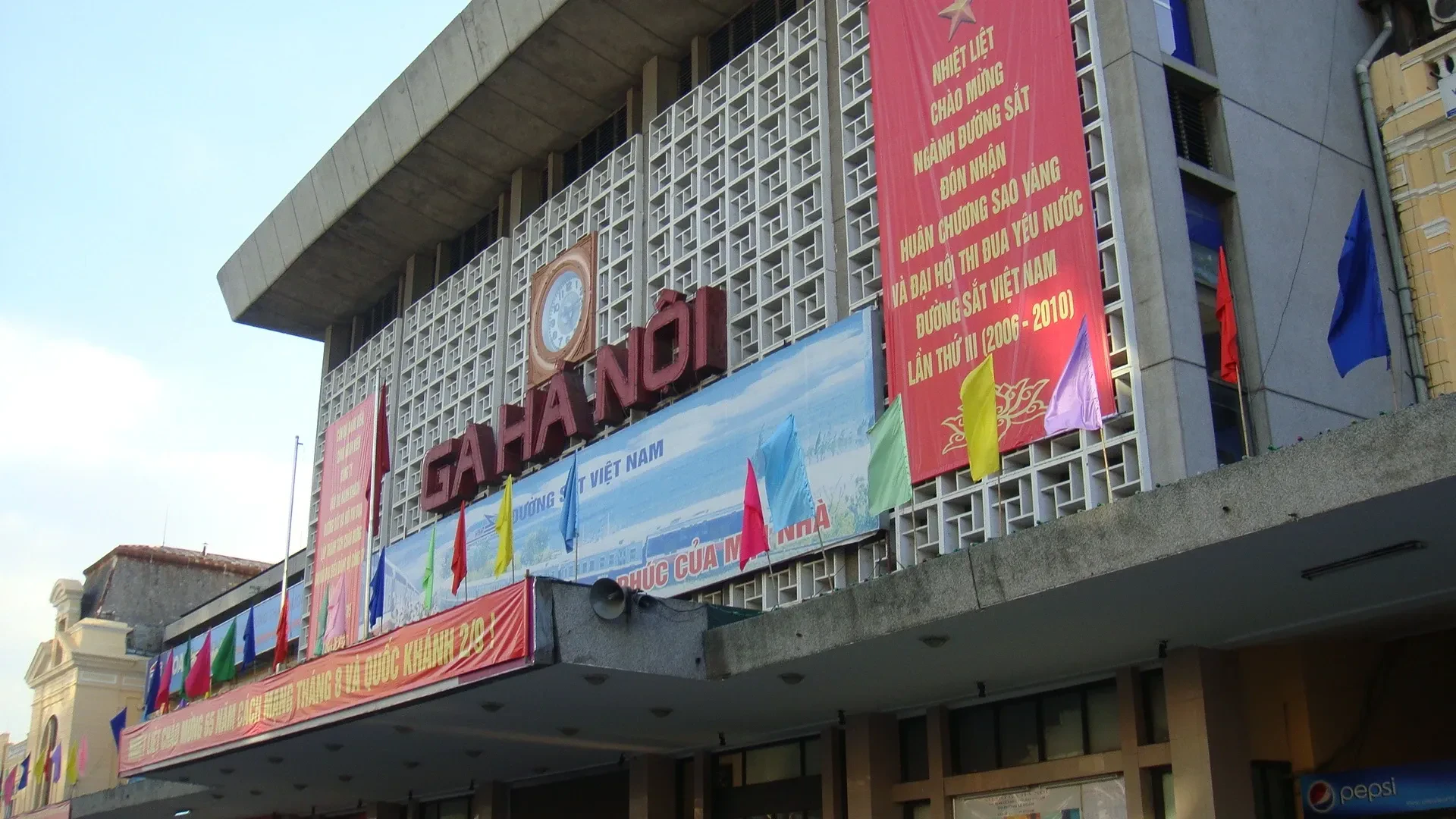 The front of Hanoi railway station