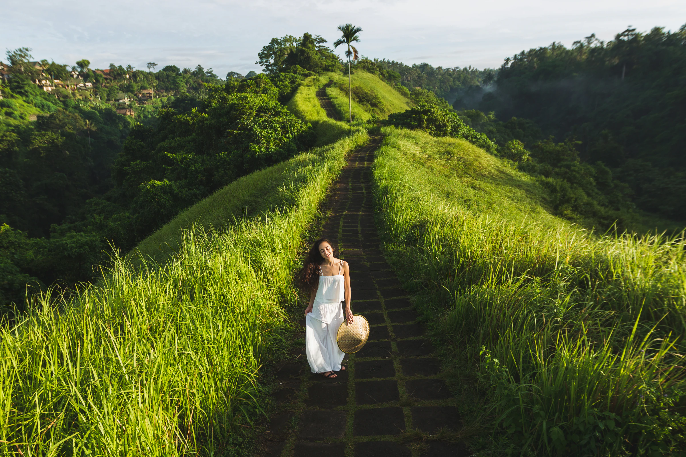 Walking the Campuhan Ridge path in the morning light
